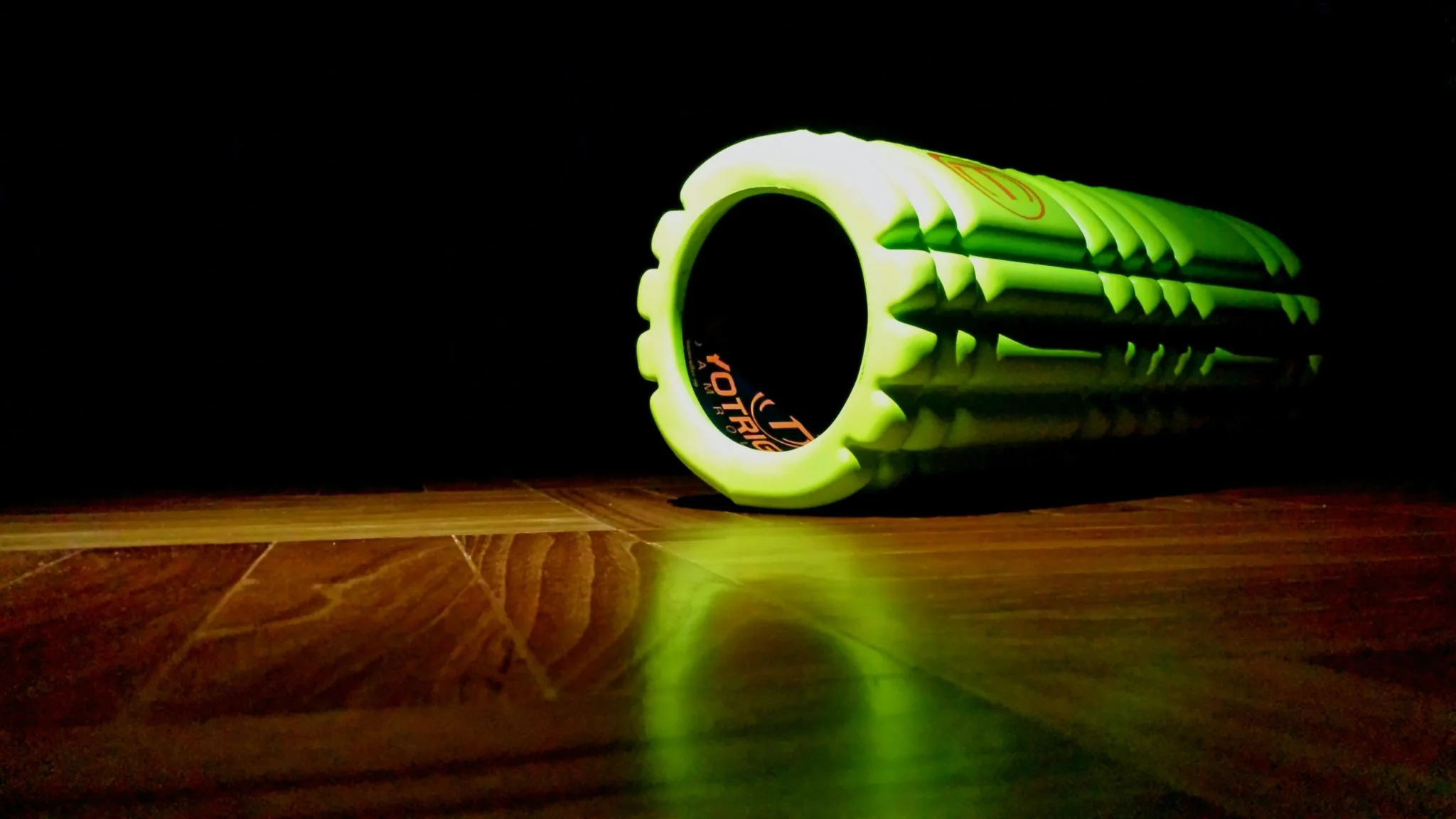 what does foam rolling do?